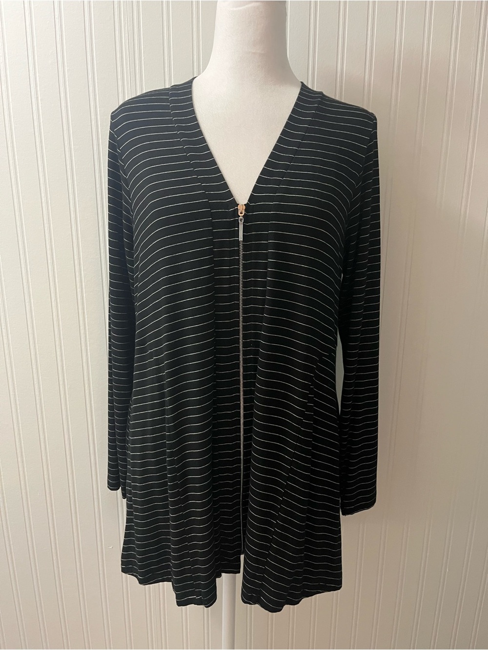 Comfy USA Black and White Striped Zip-Front Tunic